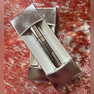 Dermalution lash boosting serum.